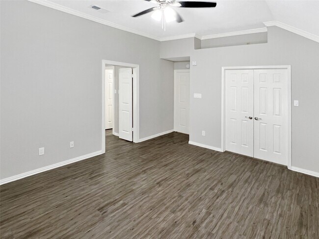 Building Photo - 12414 Logan Mill Dr