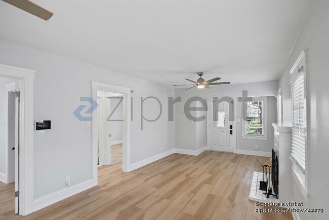 Building Photo - 780 Dowling Blvd