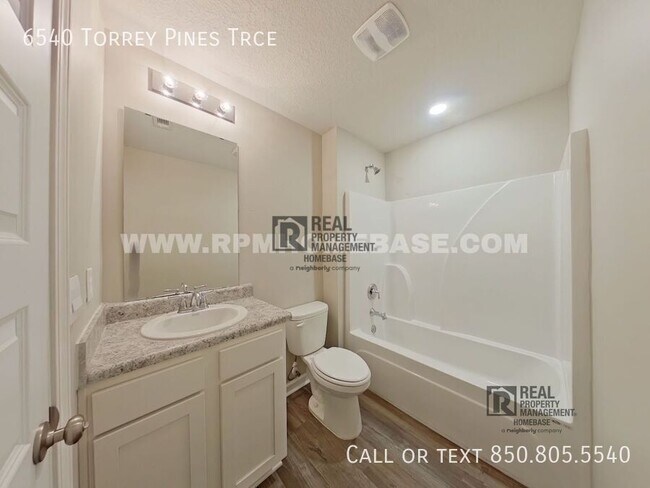Building Photo - 6540 Torrey Pnes Trce