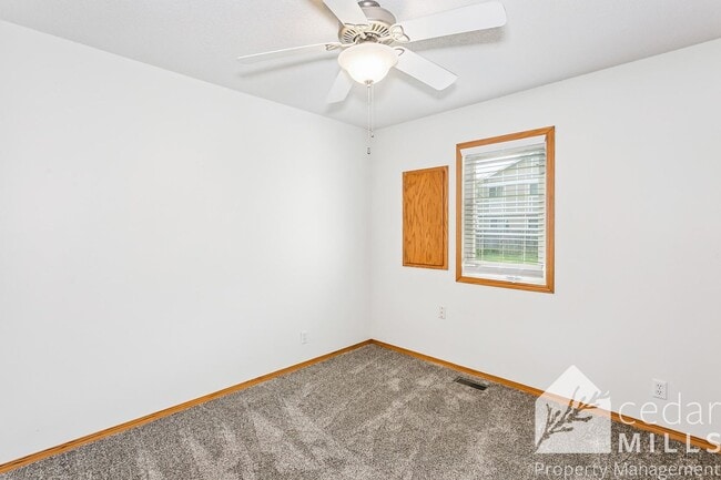 Building Photo - 3 BED, 3 BATH DOUGLAS AND MAIZE