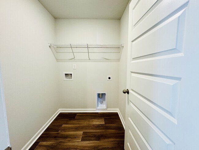 Building Photo - 158 Indigo Pl