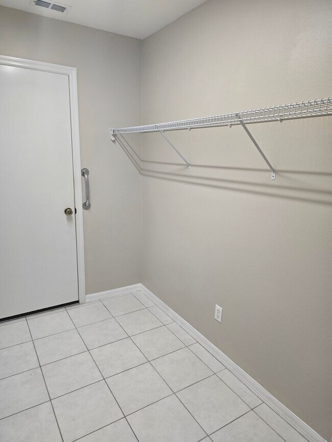 Building Photo - Beautiful 3/2/2 in Sugarmill Woods!!!
