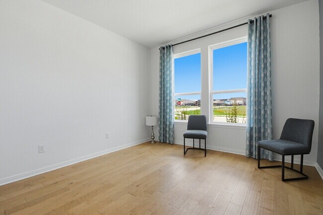 Building Photo - Townhome With Fenced Yard, Neighborhood Pickleball Court, Dog Park, Yard Maintenance Paid