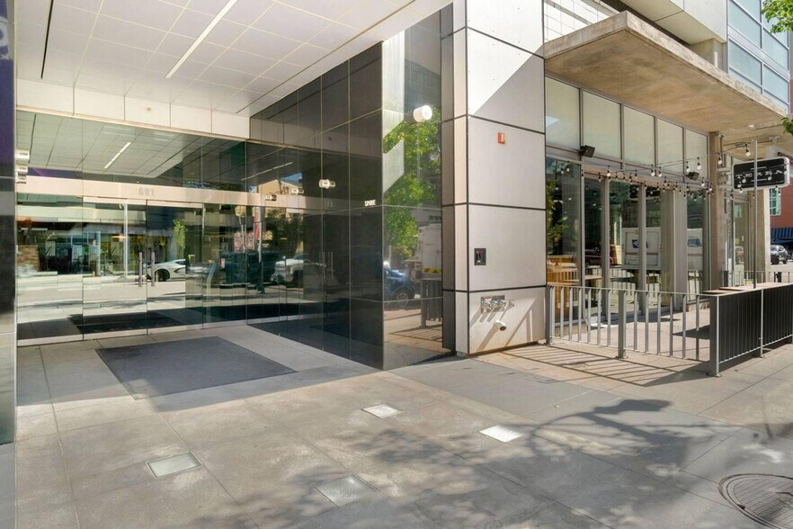 Building Photo - 1325 Stout St