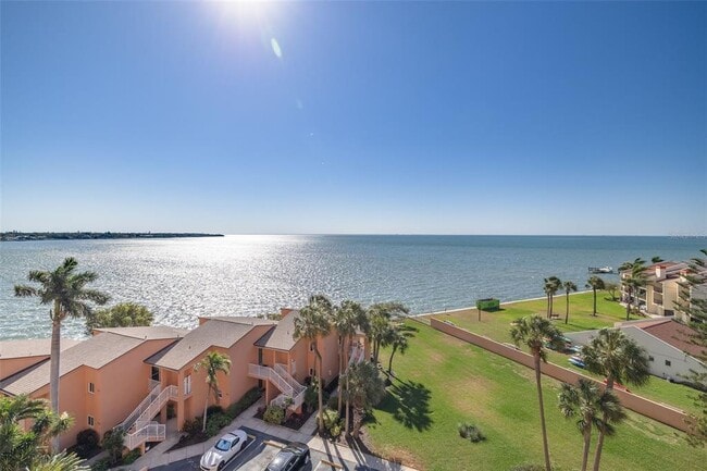 Building Photo - 7432 Sunshine Skyway Ln S