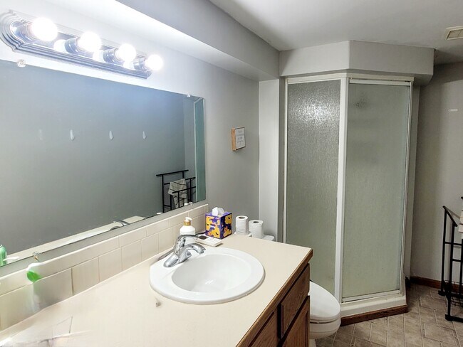 Building Photo - 1486 Beech St SW