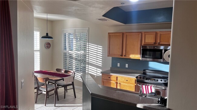 Building Photo - 5705 Mayflower Way