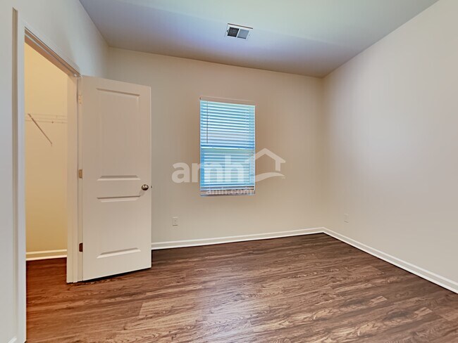 Building Photo - 274 Decatur Dr
