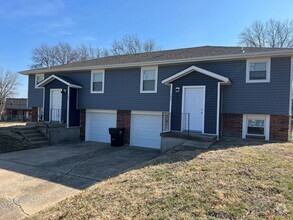 Building Photo - 3/1 duplex in Independence