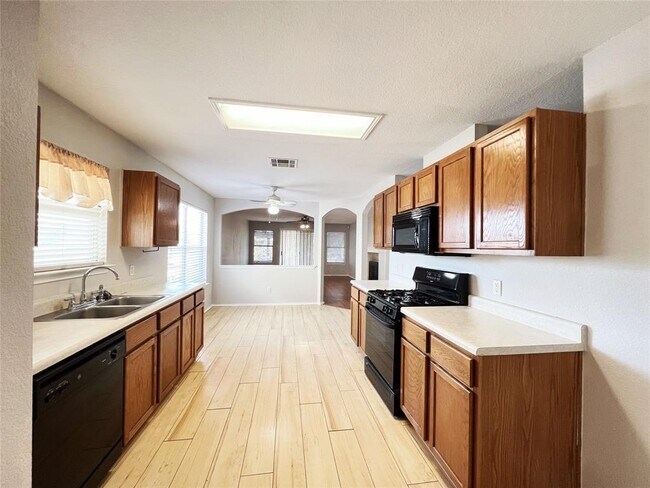Building Photo - 17301 Dashwood Creek Dr
