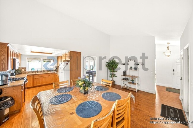 Building Photo - 1745 Buckeye St