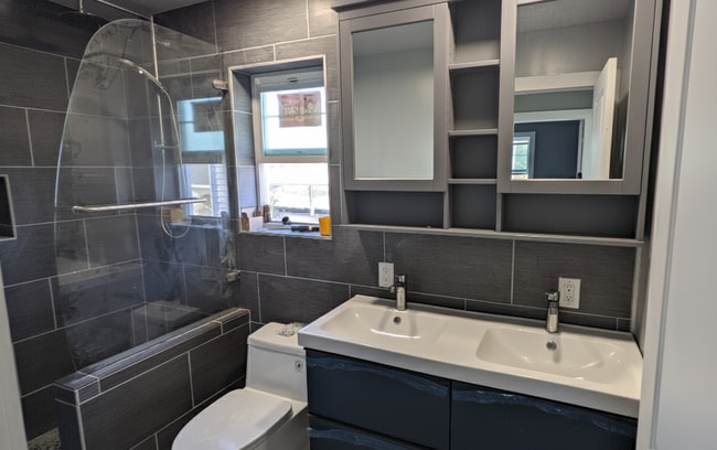 Building Photo - 320 Osmun Ave