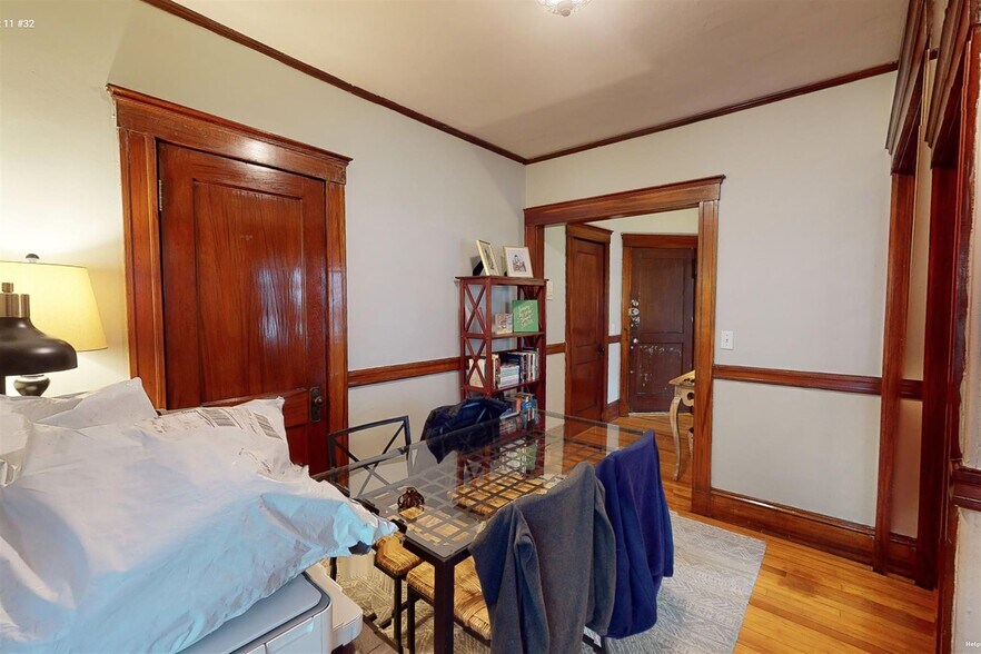 Building Photo - 9 Story St