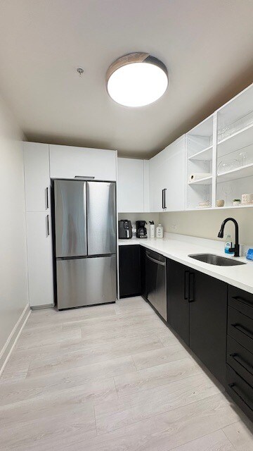 Building Photo - 7501 E Treasure Dr