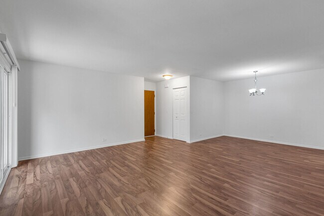 Building Photo - 520 Shorely Dr