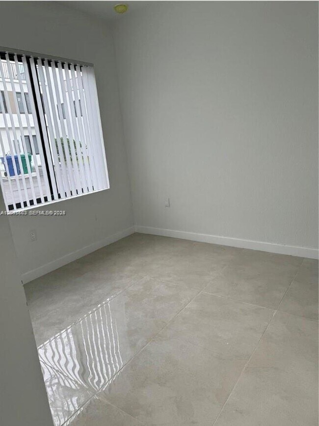 Building Photo - 26114 SW 146th Ct