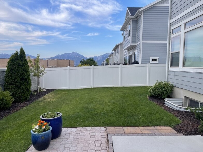 Building Photo - 3772 Grassy Meadow Dr
