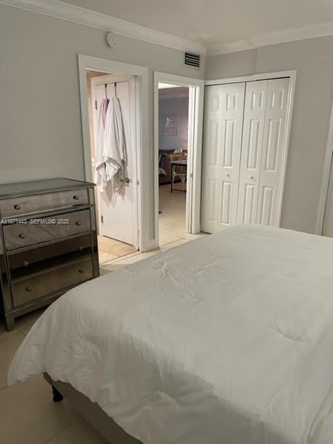 Building Photo - 6705 N Kendall Dr