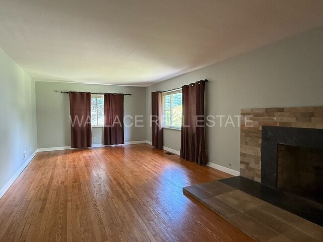 Building Photo - CHARMING STONE HOUSE IN SoKno w/ 3 BDRMS a...