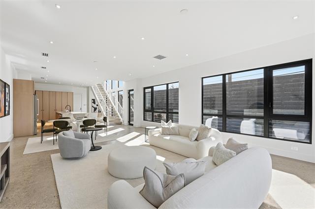 Building Photo - 6801 Tyree St