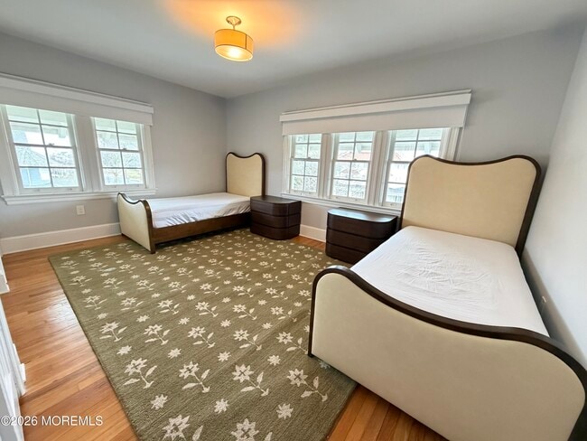 Building Photo - 125 Cedar Ave