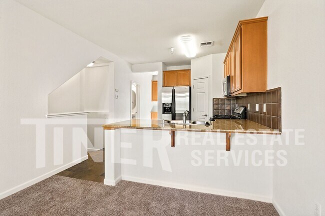 Building Photo - 50 Regency Park Cir