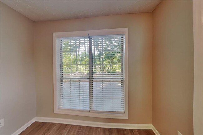 Building Photo - 1721 Omie Way