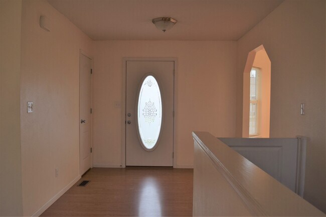 Building Photo - 3-Bedroom Home with Room to Roam – Fenced In Backyard