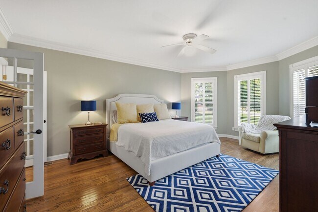 Building Photo - 1733 Carriage Ct