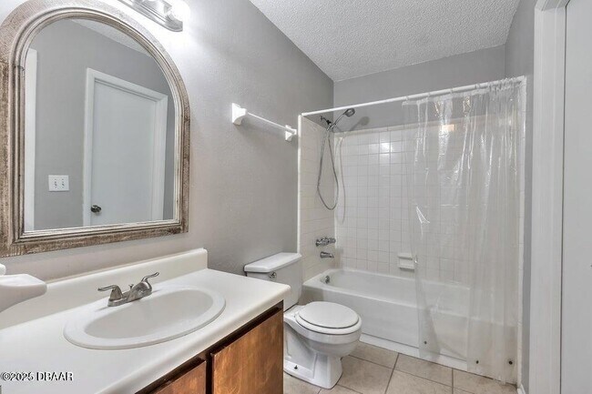 Building Photo - 1600 Big Tree Rd