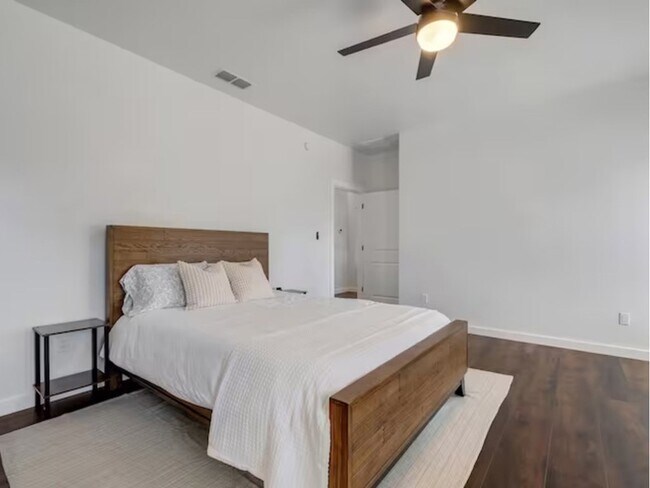 Building Photo - 134 Blackberry Ln