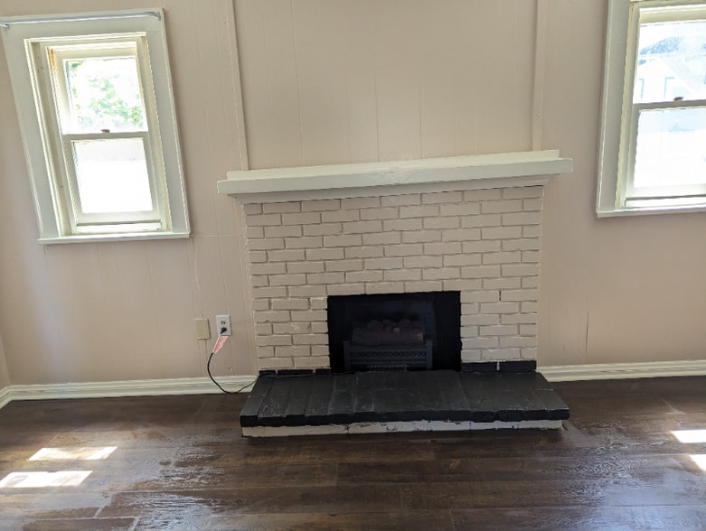 Building Photo - 2075 Berry St SE