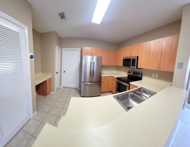 Building Photo - 401 Belmont Pl