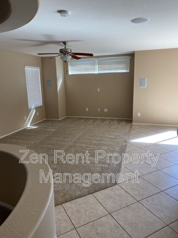 Building Photo - 2541 W Canyon Way