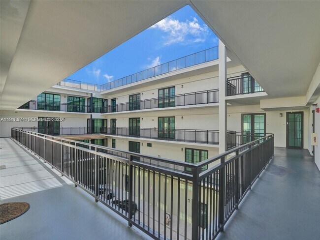 Building Photo - 4100 SW 64th Ave