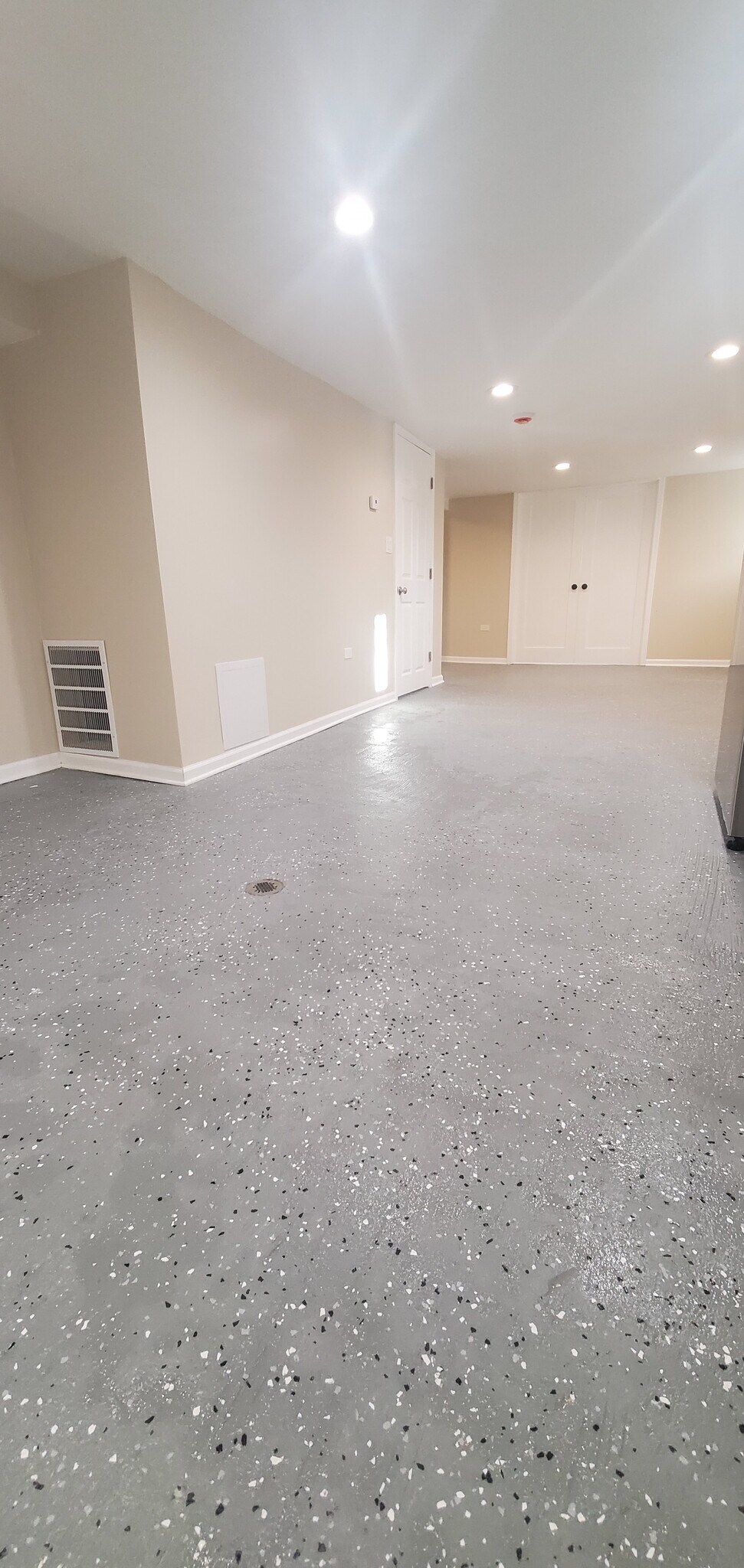 Building Photo - 3658 W Cortland St