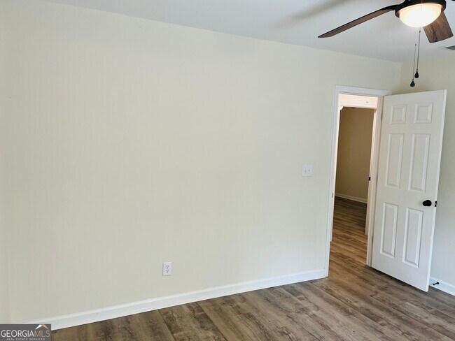 Building Photo - 28 Bowers Dr