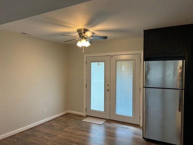 Building Photo - Spacious 4BR + Bonus Room – Available May 10! Regency Area!