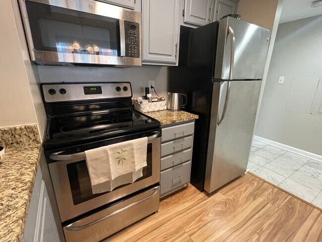 Building Photo - 1200 Braddock Pl