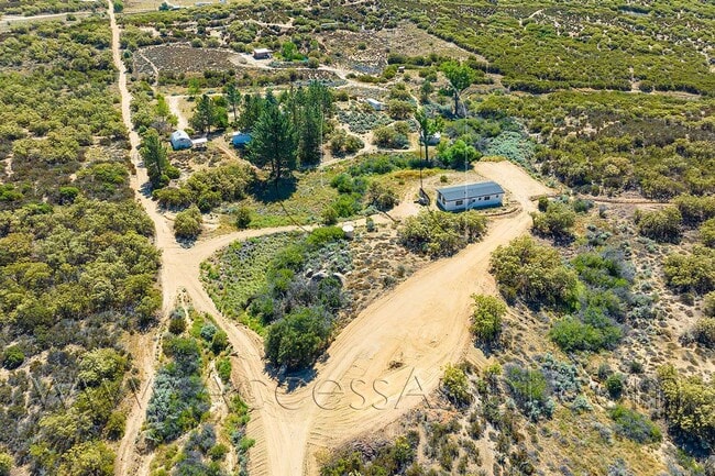 Building Photo - Lovely 2 Bed/2 Bath Manufactured Double-Wide Home In Anza!