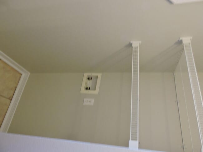 Building Photo - 125 Louise Dr