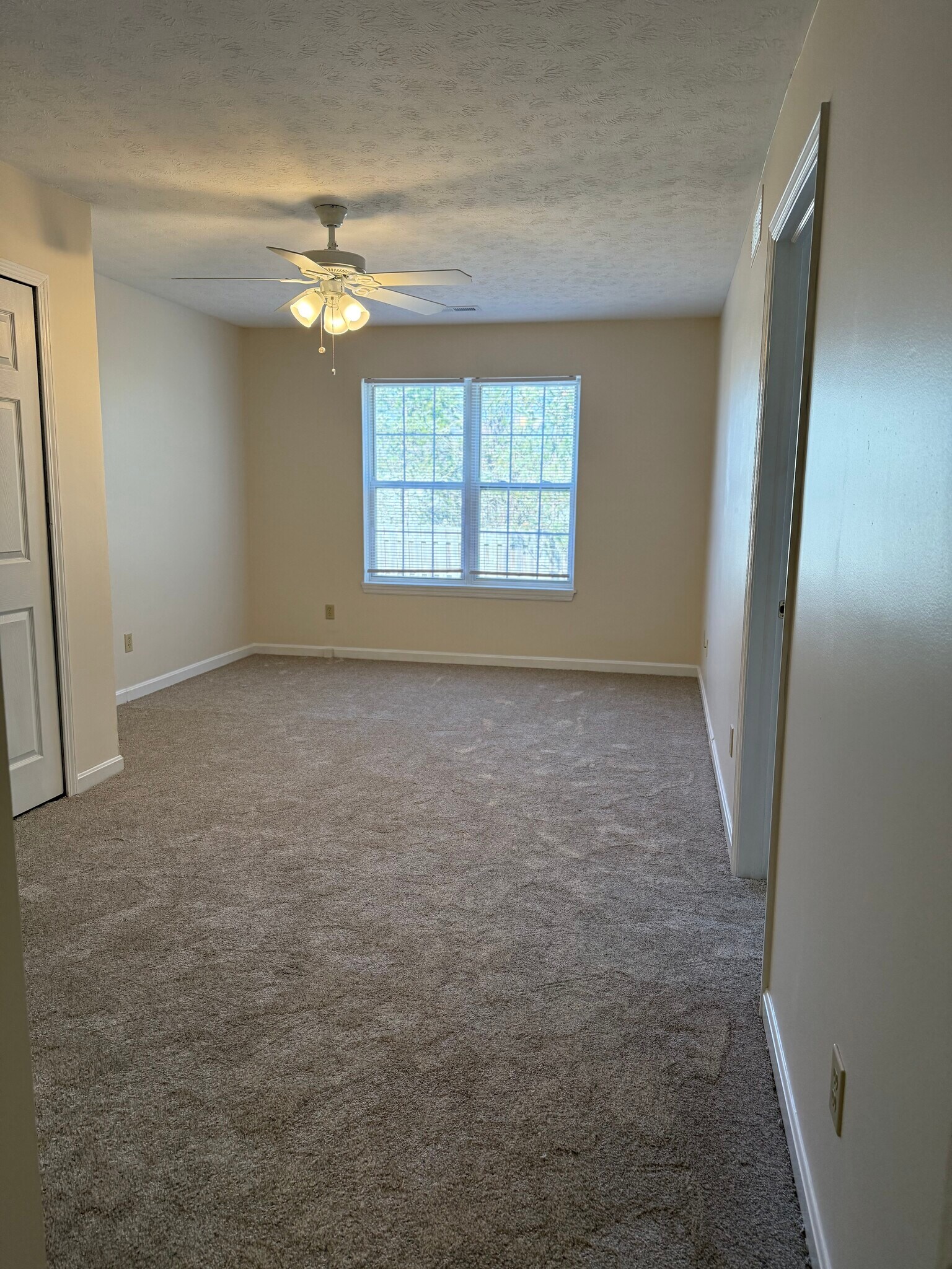 Main Bedroom - 23172 Grist Mill Ct