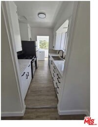 Building Photo - 10504 Ayres Ave