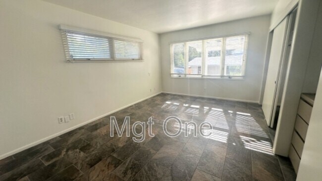 Building Photo - 2944 McAllister St