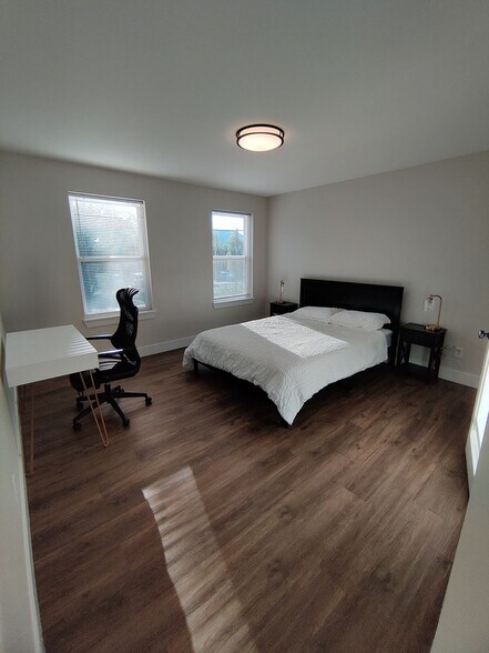 Building Photo - 1205 Fuller St