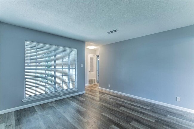 Building Photo - 1171 Angelina St