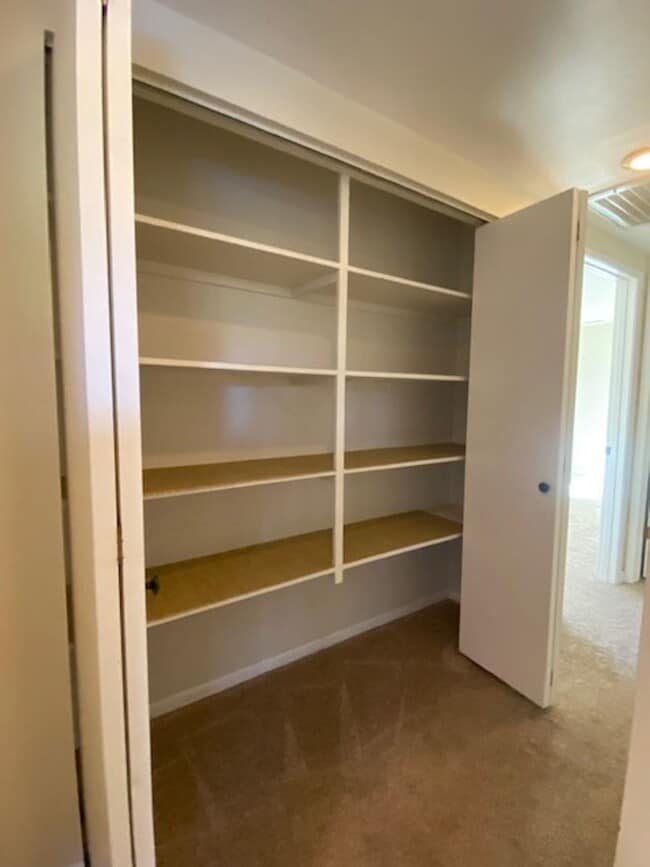 Building Photo - Beautiful 2 Bedroom/2 Bathroom Home with a Great Room, Fireplace and access to shared swimming pool