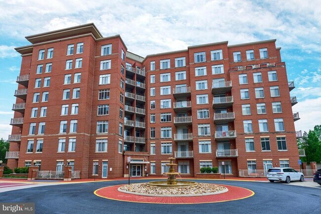 Building Photo - 4490 Market Commons Dr