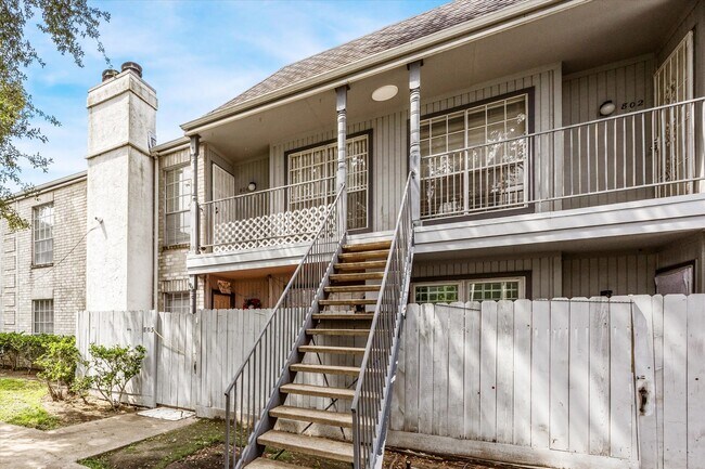 Building Photo - 6606 De Moss Dr