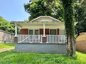 Building Photo - 863 E Person Ave